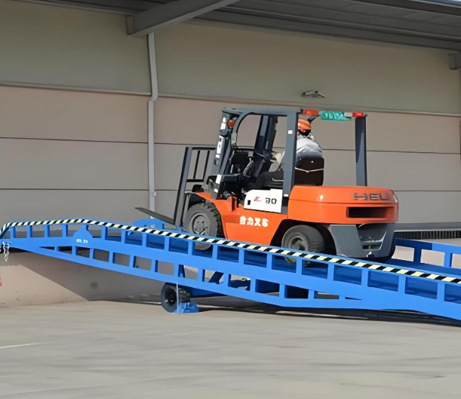 韶关移动式卸货平台（叉车用）
